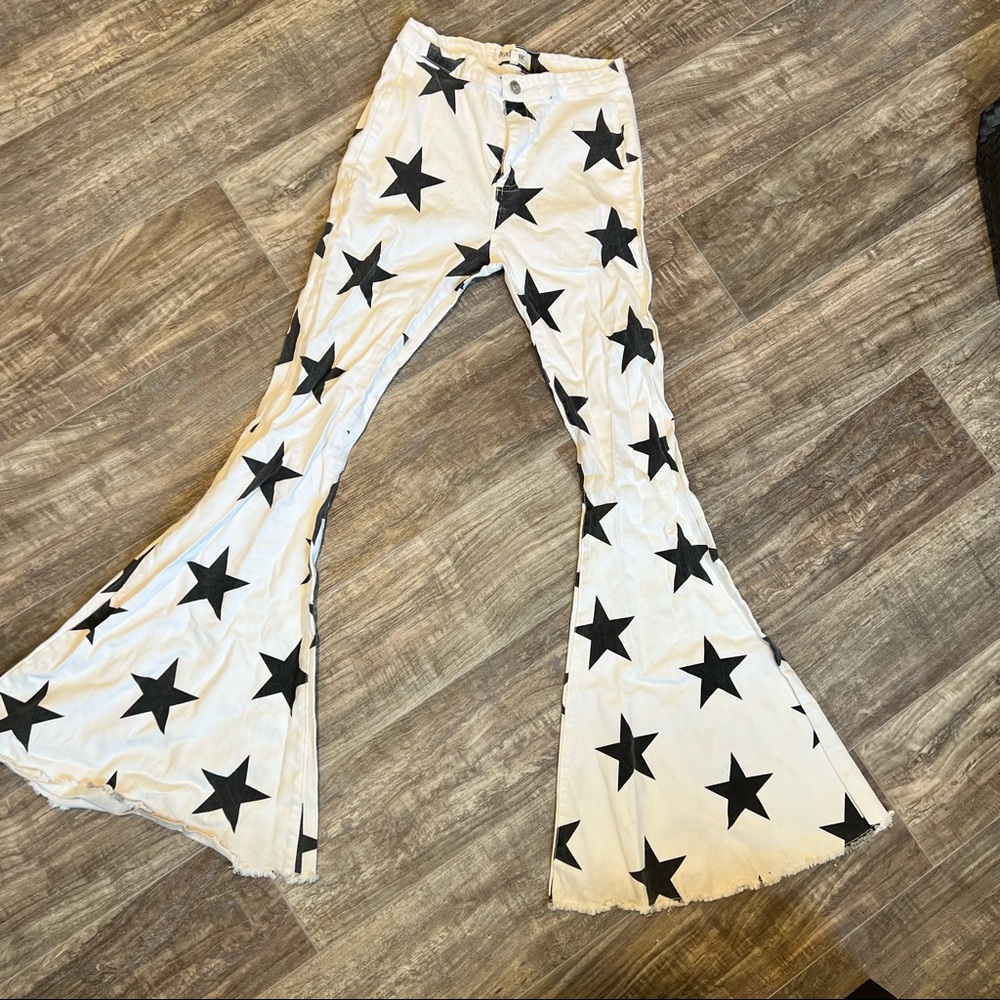 Peach Love White and Black Star jeans